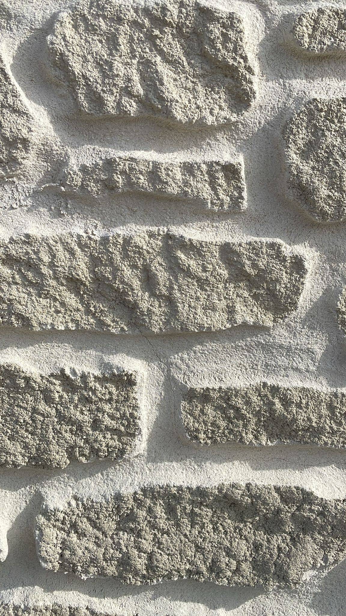 découvrez les tarifs moyens pour un ravalement au mètre carré et obtenez des conseils pour estimer le coût de vos travaux de rénovation de façade.