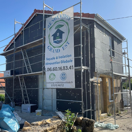 découvrez comment la rénovation énergétique peut vous aider à réduire vos factures d'énergie tout en améliorant le confort de votre maison.