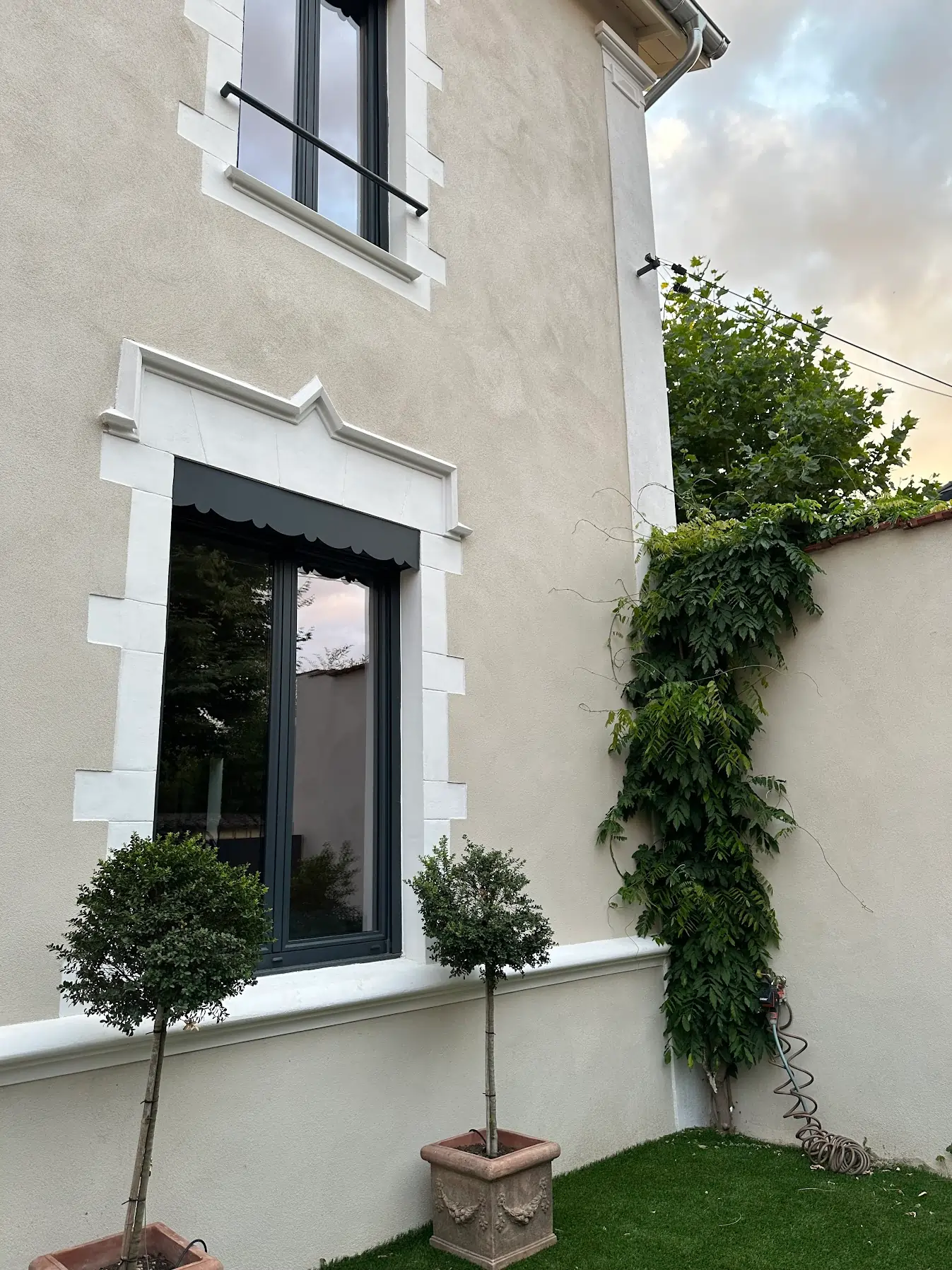 expert en réfection de façade, nous redonnons vie à vos murs extérieurs avec des solutions durables et esthétiques. contactez-nous pour un devis personnalisé.