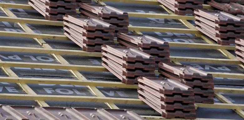 expert en réfection de toiture, nous assurons la rénovation, la réparation et l'entretien pour protéger votre maison efficacement.