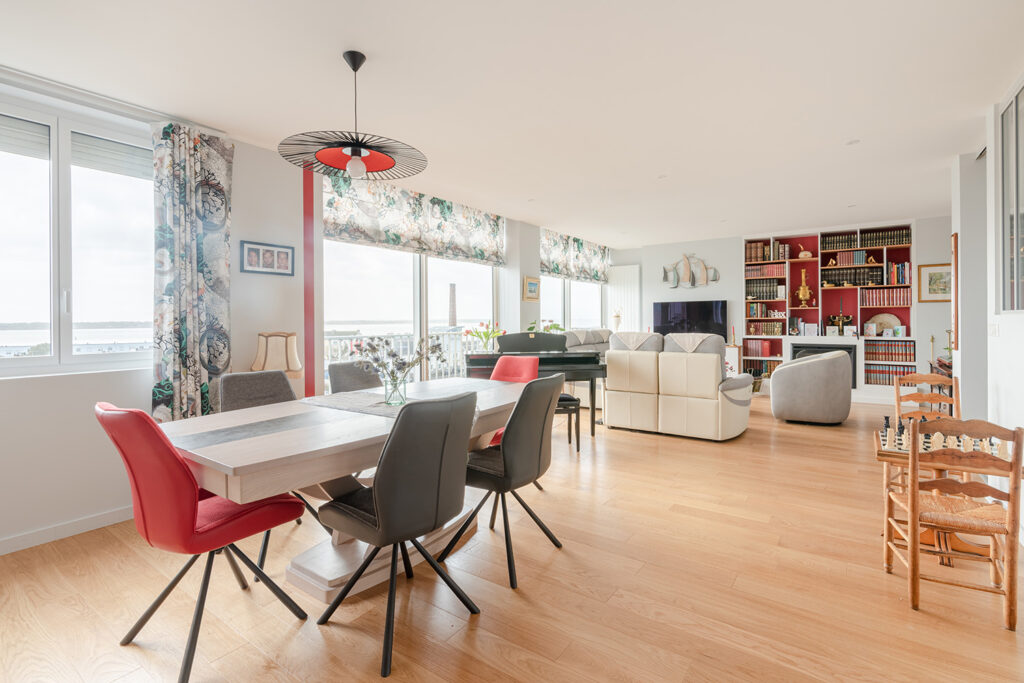 découvrez comment optimiser l'espace lors de la rénovation d'un appartement de 60m² grâce à des astuces pratiques et des aménagements intelligents.