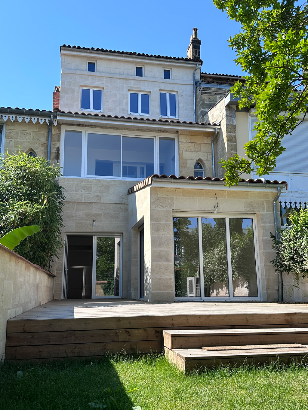 découvrez nos conseils pratiques pour réussir la rénovation de votre appartement à bordeaux tout en maîtrisant votre budget. astuces, estimation des coûts et optimisation des dépenses pour un projet réussi.