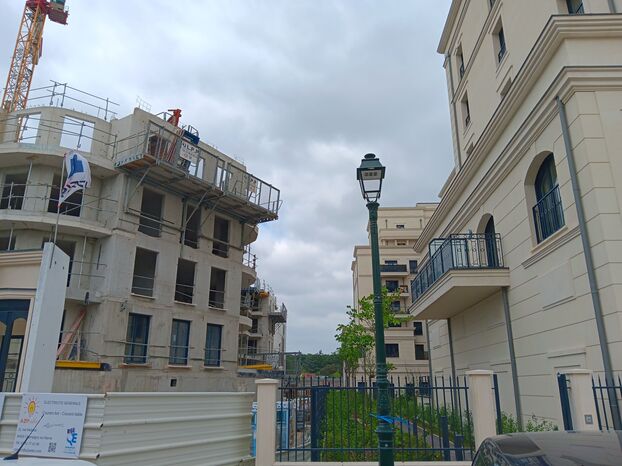 découvrez comment la rénovation d'un appartement à clamart peut facilement augmenter sa valeur. conseils pratiques et astuces pour optimiser votre investissement immobilier.