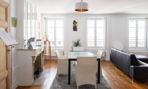 découvrez nos conseils essentiels pour réussir la rénovation de votre appartement à lyon, avec des astuces pratiques et des idées inspirantes.