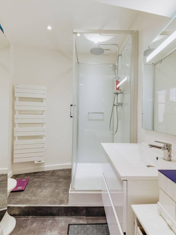 découvrez nos conseils essentiels pour réussir la rénovation d'un appartement à lyon, de la planification à la réalisation, afin d'optimiser votre espace et votre budget.