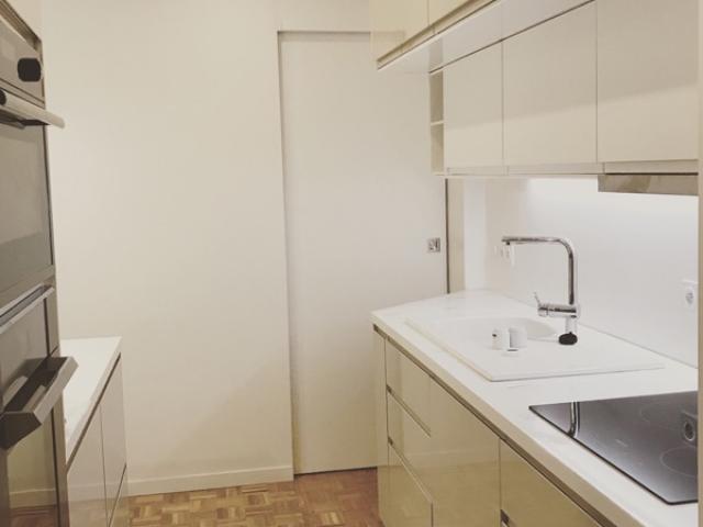 découvrez nos services de rénovation d'appartements modernes à paris, alliant design contemporain et fonctionnalité pour transformer votre espace de vie.