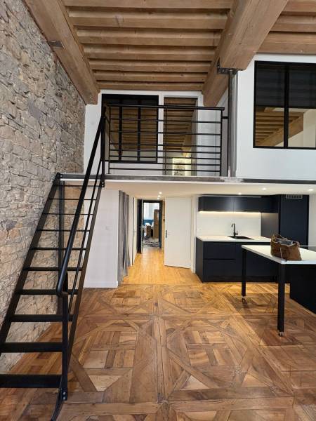 découvrez nos solutions de rénovation d'appartement pas cher pour transformer votre intérieur tout en respectant votre budget.