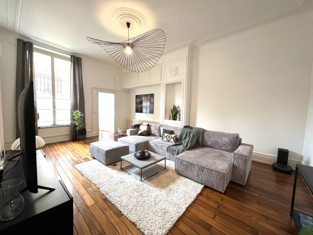 expert en rénovation d'appartements à saint-étienne, nous transformons votre intérieur avec qualité et savoir-faire. demandez votre devis personnalisé dès aujourd'hui !