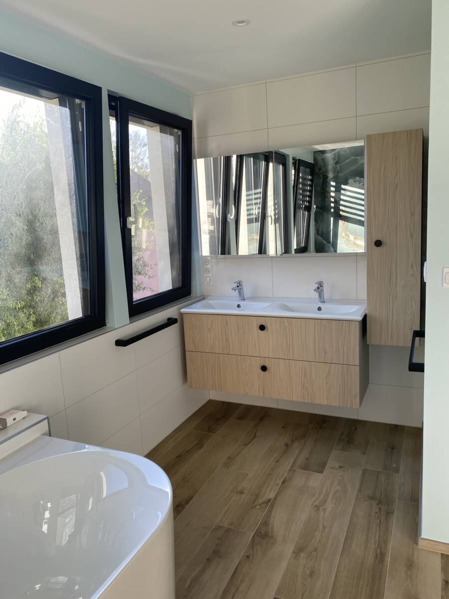 découvrez notre service de rénovation d'appartement sur-mesure clé en main, alliant expertise et personnalisations pour un intérieur à votre image, sans stress ni tracas.