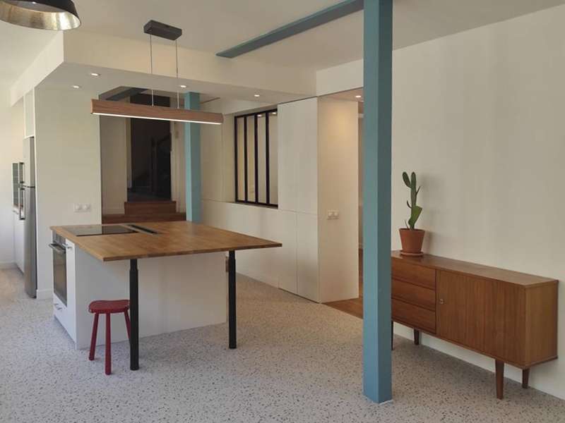 découvrez nos services de rénovation architecturale à paris pour transformer vos espaces avec créativité et expertise. contactez notre équipe d'architectes professionnels dès aujourd'hui.