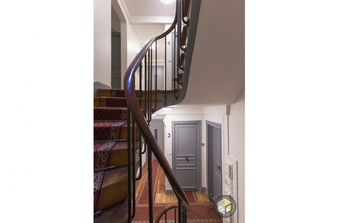 expert en rénovation de cage d'escalier à paris, nous transformons vos espaces avec qualité et savoir-faire pour un rendu esthétique et sécurisé.
