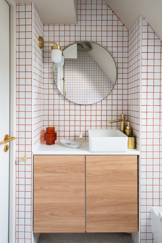 expert en rénovation de chambres de bonne à paris en 2025, nous transformons vos petits espaces en lieux de vie modernes et confortables. contactez-nous pour un devis personnalisé.