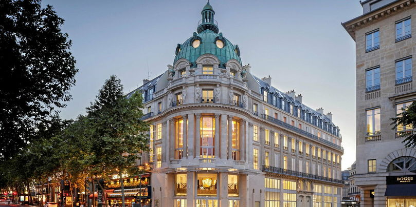 découvrez nos services professionnels de rénovation de cinéma à paris pour moderniser et embellir vos salles avec expertise et qualité.