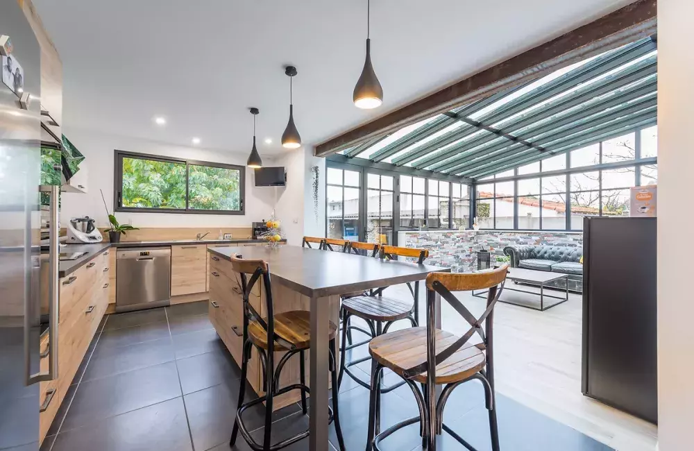 découvrez nos conseils et solutions pour réussir la rénovation de votre cuisine, alliant fonctionnalité et esthétisme pour un espace moderne et personnalisé.