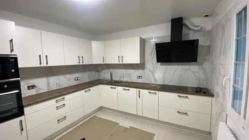 découvrez nos services de rénovation de cuisine à férolles-attilly pour transformer votre espace culinaire en un lieu moderne et fonctionnel.