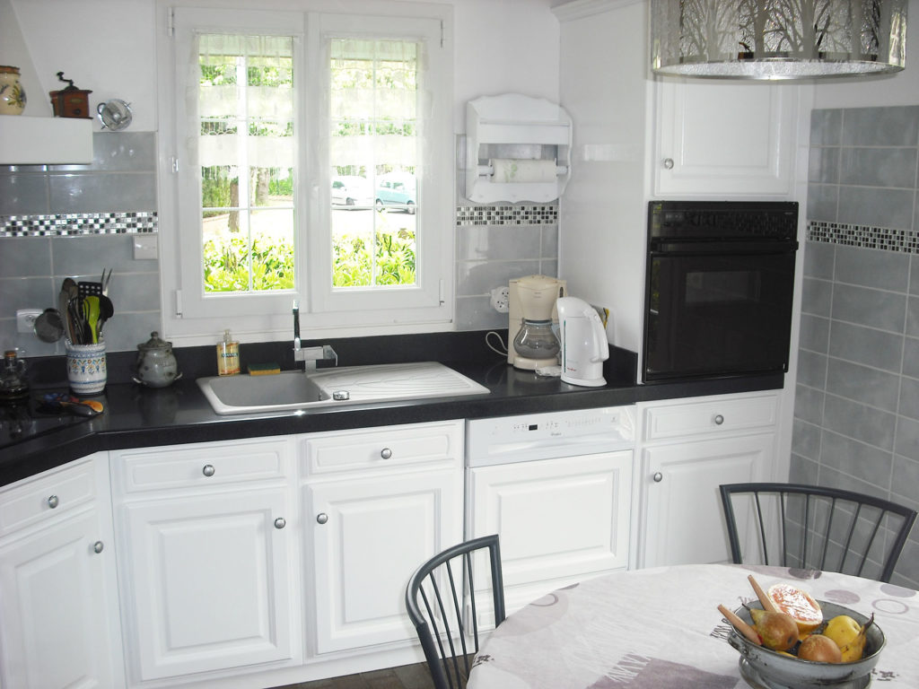 découvrez nos services professionnels de rénovation de cuisine à lainville-en-vexin pour transformer votre espace en un lieu moderne et fonctionnel. contactez-nous pour un devis personnalisé !