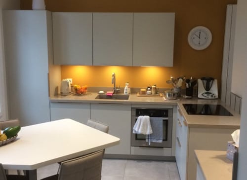 expert en rénovation de cuisine au mesnil-saint-denis, nous transformons votre espace avec style et fonctionnalité. contactez-nous pour un projet sur mesure et de qualité.