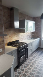 expert en rénovation de cuisine à mareil-marly, nous transformons votre espace avec style et fonctionnalité. qualité, savoir-faire et conseils personnalisés pour votre projet de cuisine.