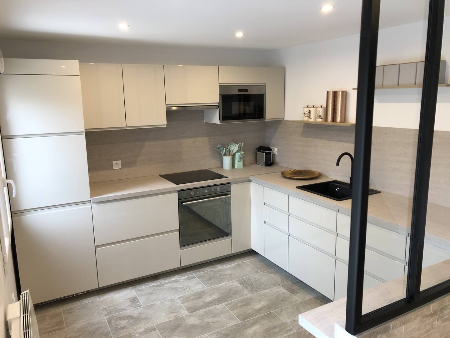 découvrez des conseils pratiques pour réussir la rénovation de votre cuisine à saint-cyr-la-rivière. idées, astuces et bonnes pratiques pour un espace moderne et fonctionnel.