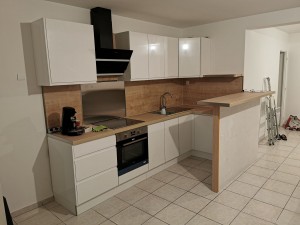 découvrez nos services de rénovation de cuisine à saint-germain-lès-arpajon pour transformer votre espace en un lieu moderne et fonctionnel.