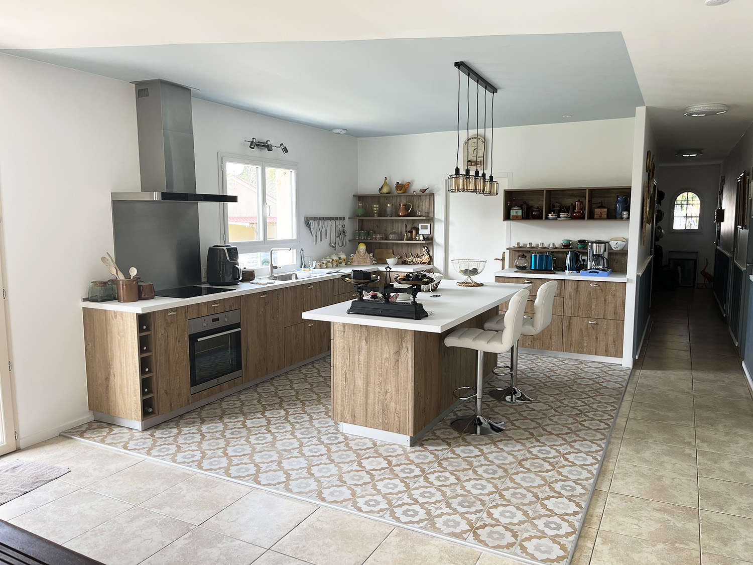 expert en rénovation de cuisine à saint-michel-sur-orge, nous transformons votre espace en un lieu moderne, fonctionnel et à votre image.