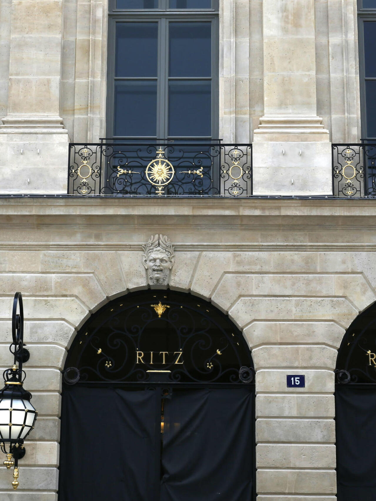 découvrez la rénovation prestigieuse du ritz paris, alliant histoire et modernité pour un hôtel emblématique au cœur de la capitale.