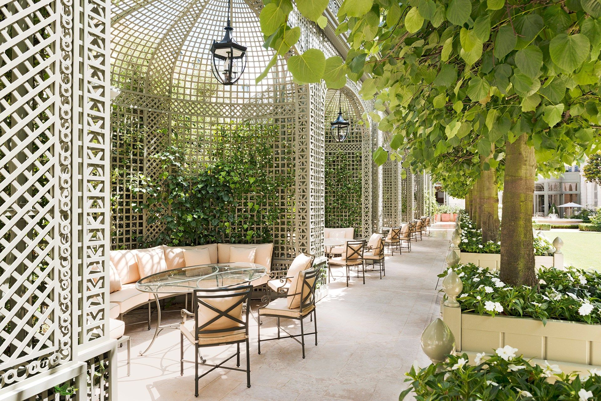 découvrez la rénovation du ritz paris prévue pour 2025, une transformation alliant luxe historique et modernité pour une expérience d’exception.