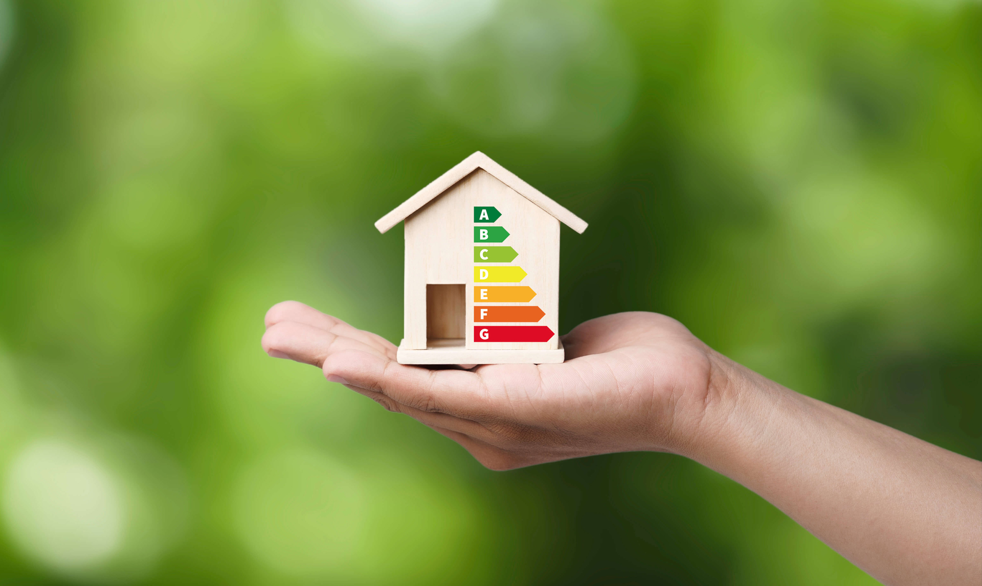 découvrez nos solutions de rénovation énergétique pour améliorer le confort de votre logement, réduire vos factures d'énergie et contribuer à la protection de l'environnement.