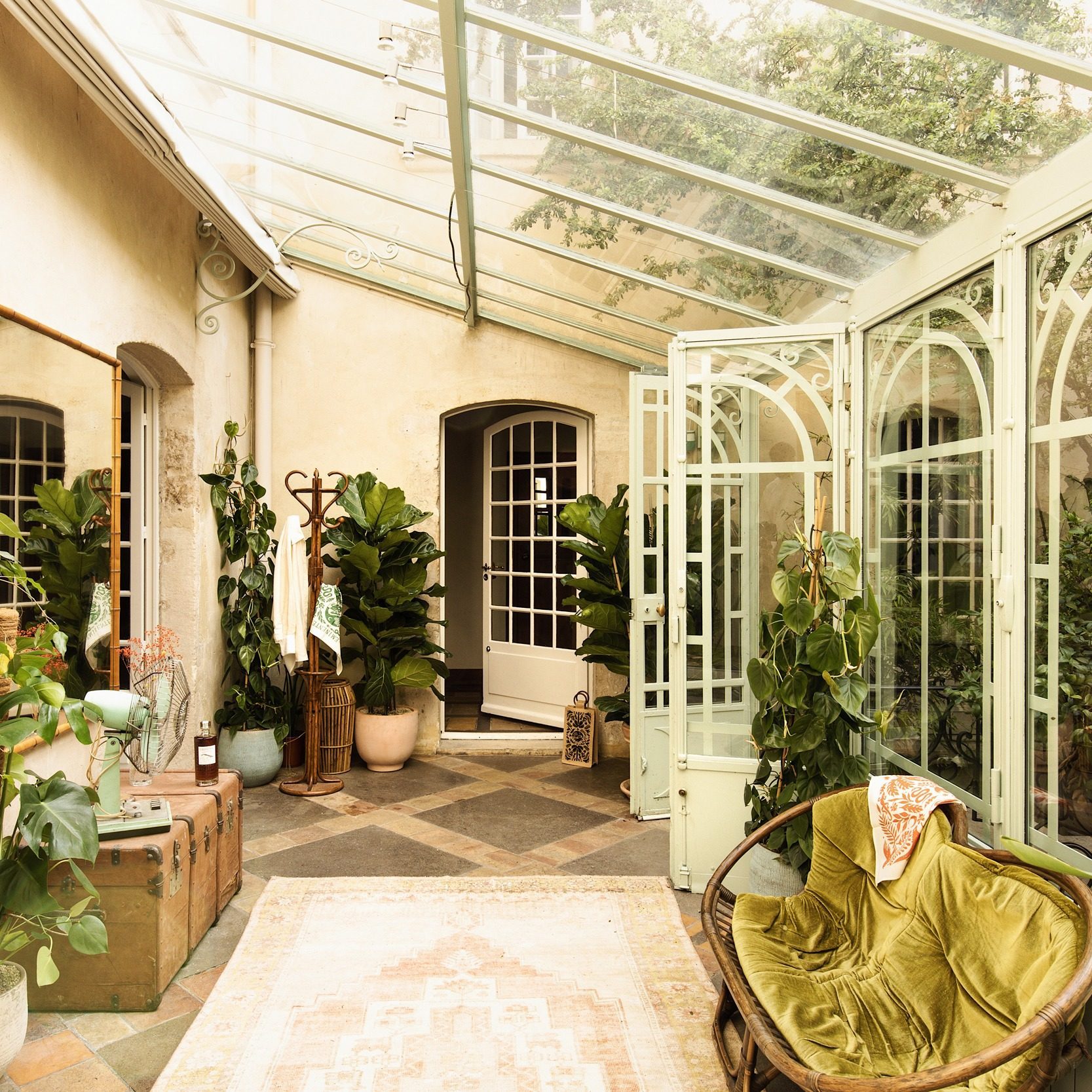 expert en rénovation d'entreprise à paris, nous transformons vos locaux professionnels avec qualité et efficacité. contactez-nous pour un devis personnalisé.