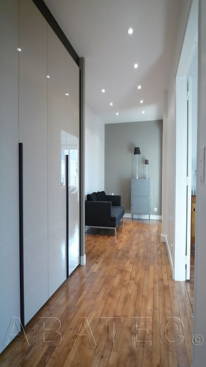 spécialistes en rénovation d'entreprise à paris, nous transformons vos espaces professionnels pour allier modernité et fonctionnalité.