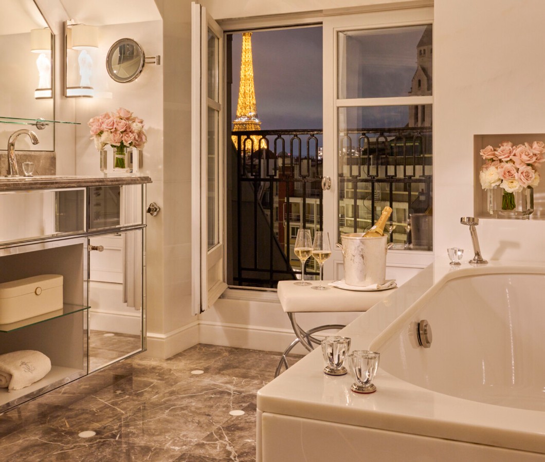 découvrez les projets de rénovation du george v à paris en 2025 : modernisation, design innovant et préservation du patrimoine pour un avenir prestigieux.