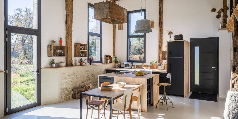 découvrez comment transformer votre grange en un espace moderne et fonctionnel grâce à nos conseils de rénovation experts. alliez charme et modernité pour un résultat unique.