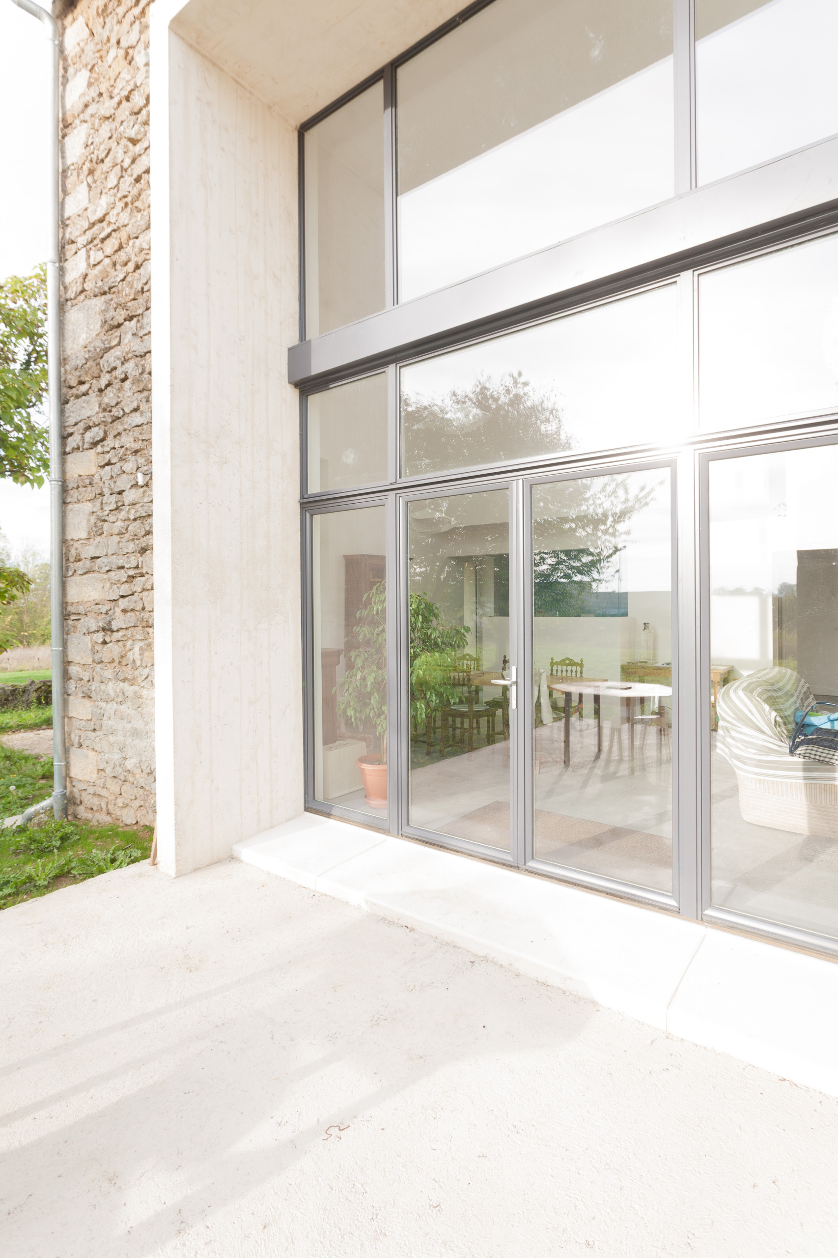 découvrez comment une rénovation de grange par un architecte peut optimiser votre budget tout en valorisant votre bien immobilier. conseils d'experts pour un projet réussi.