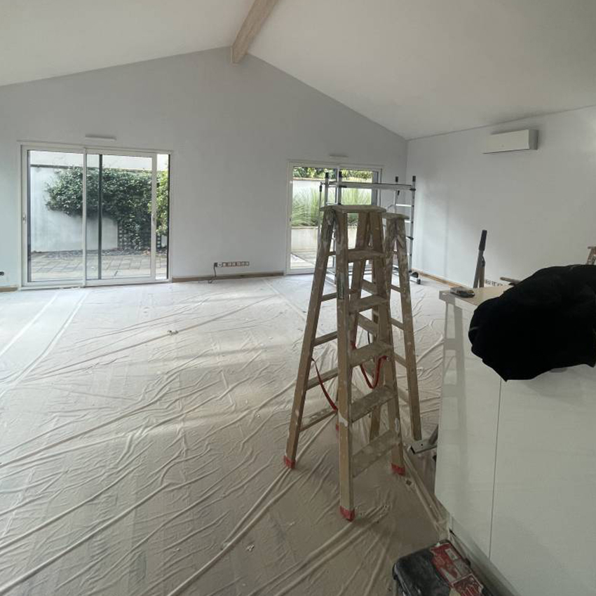 renovation interieure marseille 1 découvrez nos services professionnels de rénovation intérieure à marseille pour transformer votre espace avec style et qualité. devis gratuit et personnalisé.