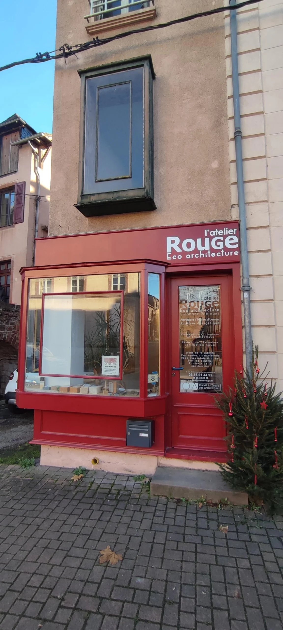 expert en rénovation de locaux commerciaux : modernisez votre espace professionnel pour attirer plus de clients et optimiser votre activité.