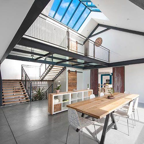 découvrez comment calculer le coût réel de la rénovation de votre loft et trouvez des astuces pour économiser efficacement tout en transformant votre espace.