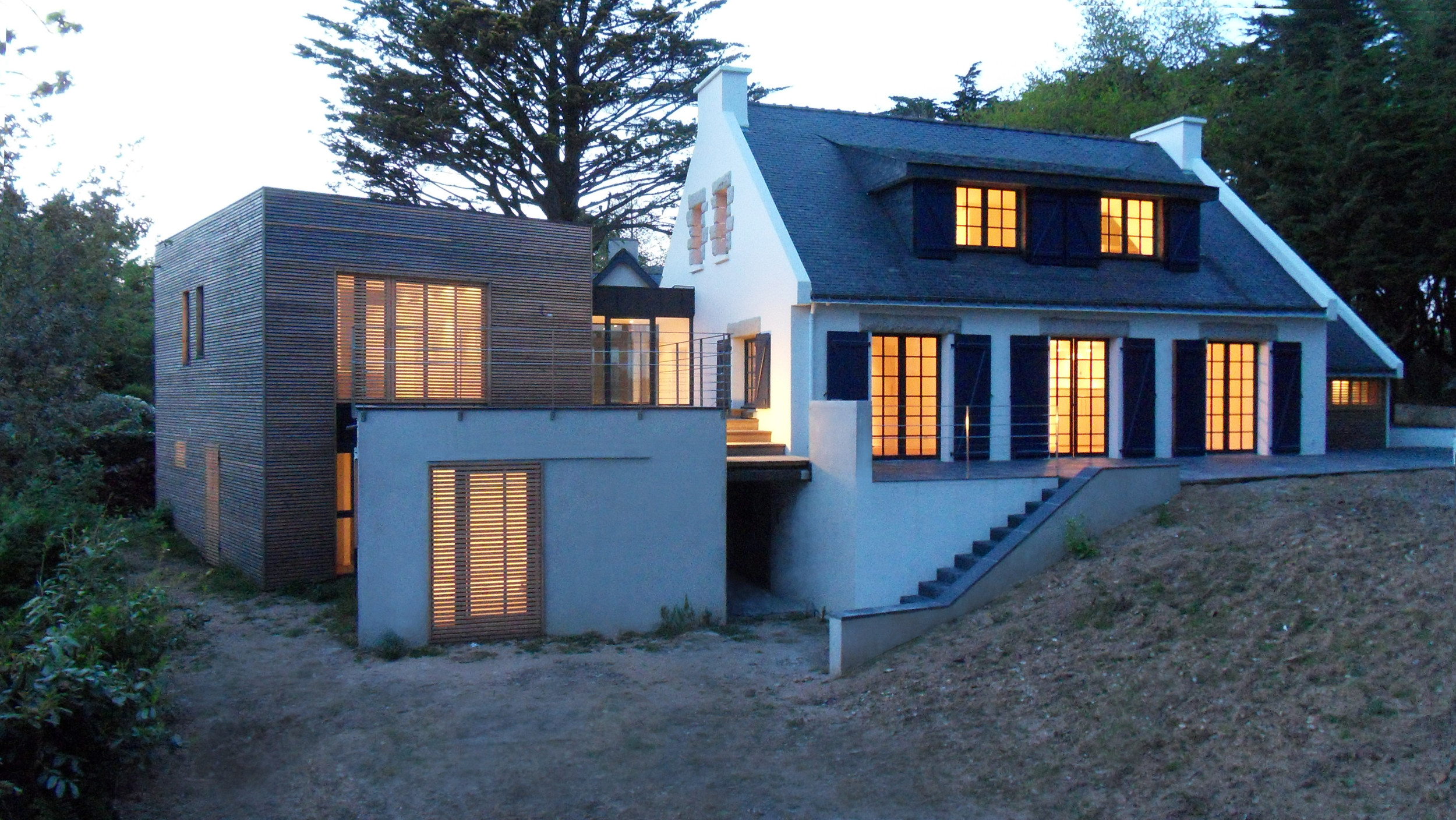 découvrez nos conseils et services pour la rénovation de votre maison néo-bretonne, alliant charme traditionnel et confort moderne.