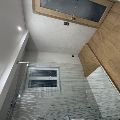 confiez la rénovation de votre maison à nos experts qualifiés pour un résultat impeccable et durable. expertise, conseils personnalisés et qualité assurée.