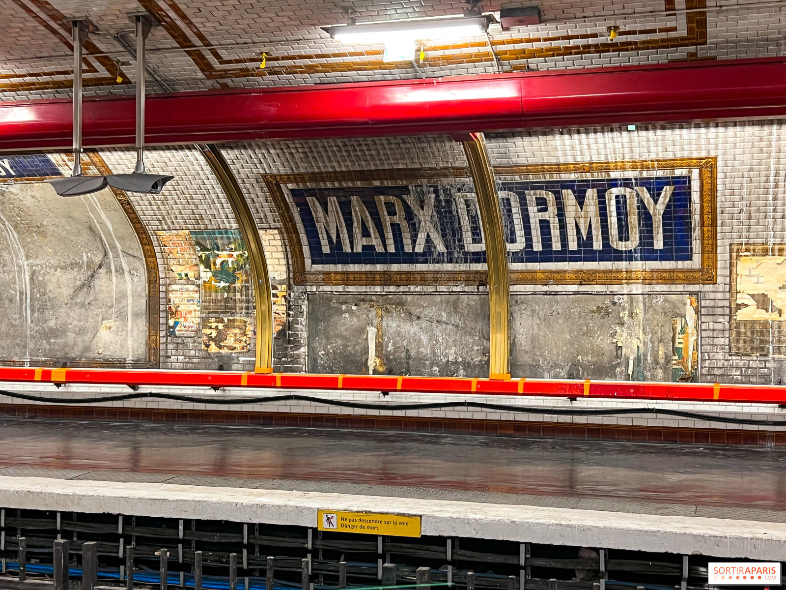 découvrez nos services professionnels de rénovation pour le métro parisien, alliant expertise et qualité pour moderniser vos espaces souterrains.