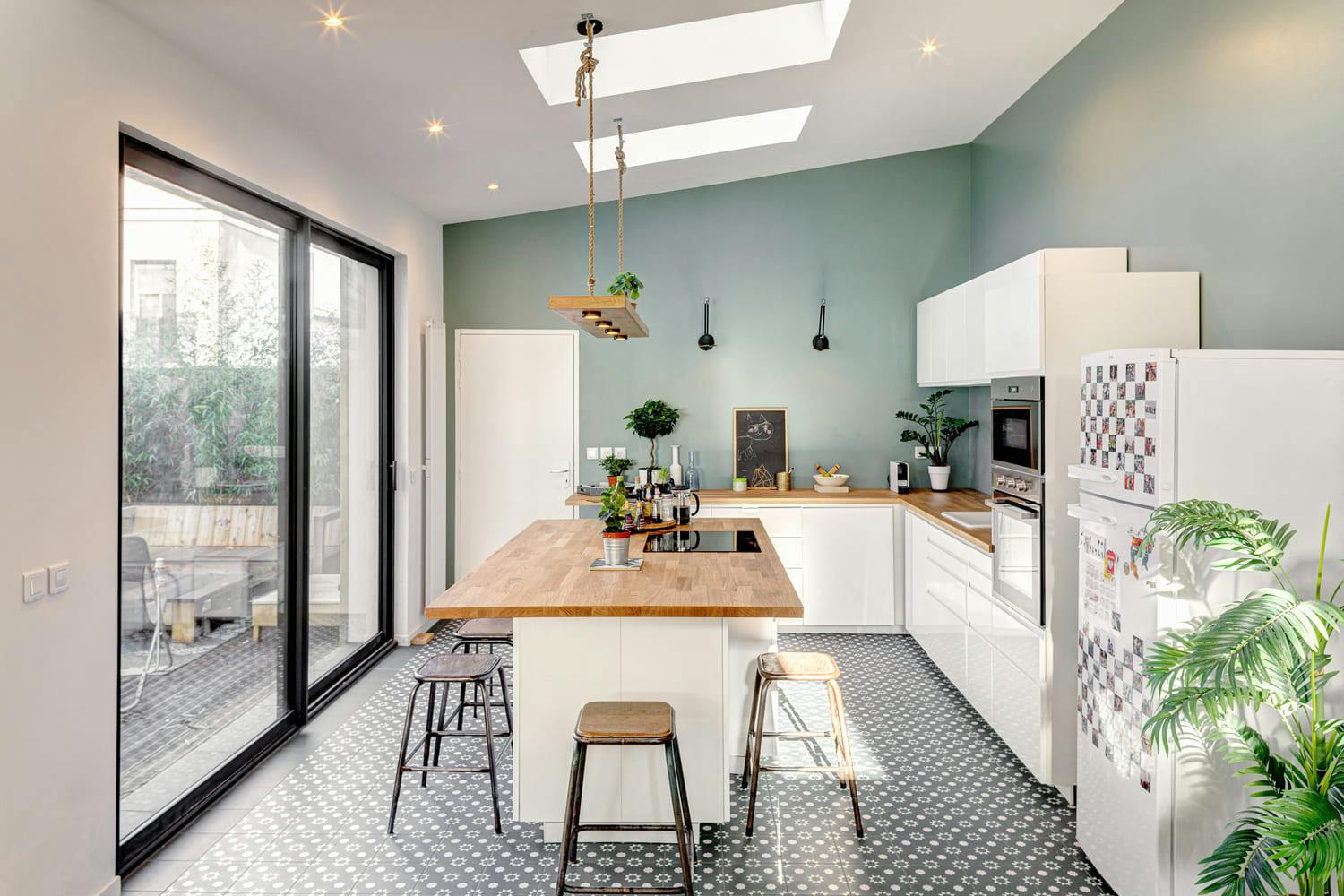 découvrez nos services de rénovation moderne à toulouse, alliant design contemporain et qualité, pour transformer votre intérieur avec style et confort.