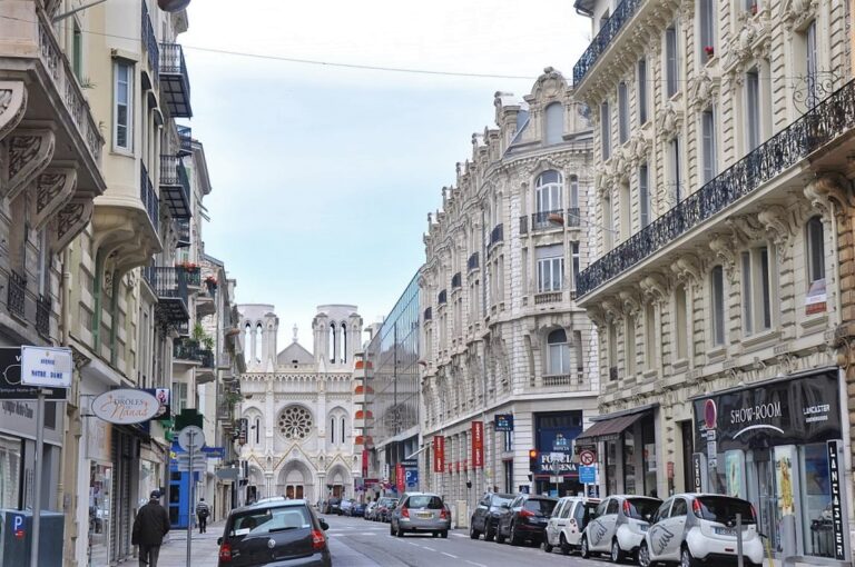 services professionnels de rénovation à nice pour transformer votre habitat avec qualité et savoir-faire. devis gratuit et personnalisé.