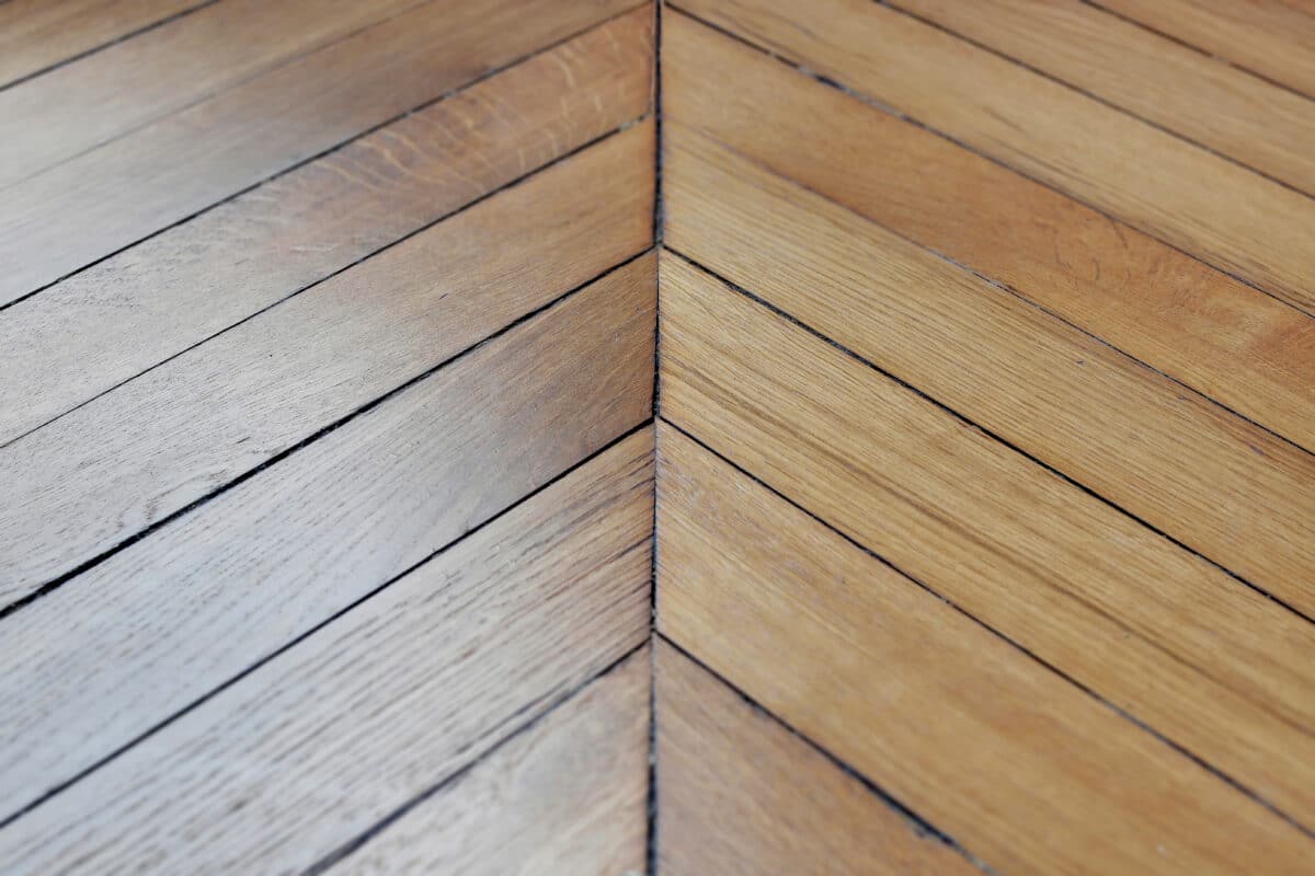 expert en rénovation de parquet à paris en 2025 : redonnez vie à vos sols avec des techniques modernes et un savoir-faire traditionnel. contactez-nous pour un devis personnalisé.