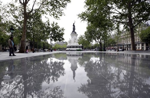 découvrez la rénovation de la place de la république à paris, un projet alliant modernité et respect du patrimoine pour un espace urbain repensé et convivial.