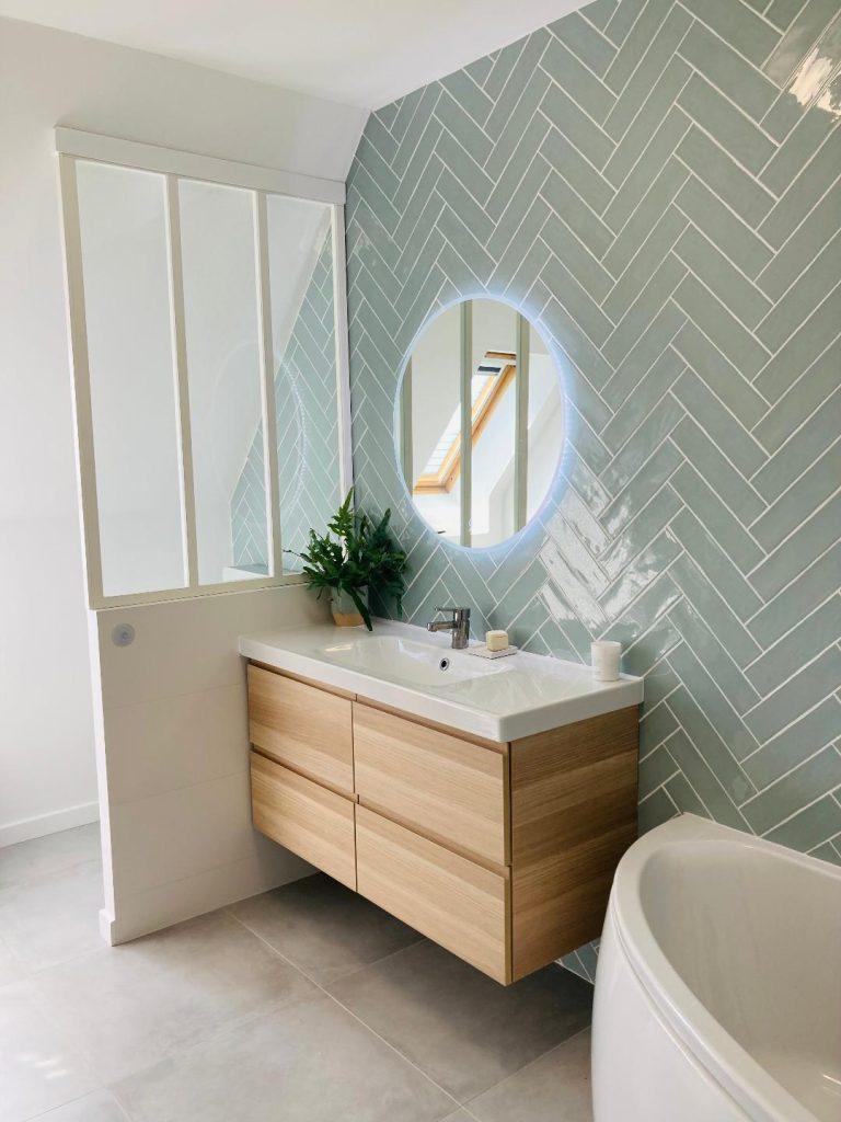 découvrez nos services experts en rénovation de salle de bain pour transformer votre espace en un lieu moderne, fonctionnel et esthétiquement agréable.