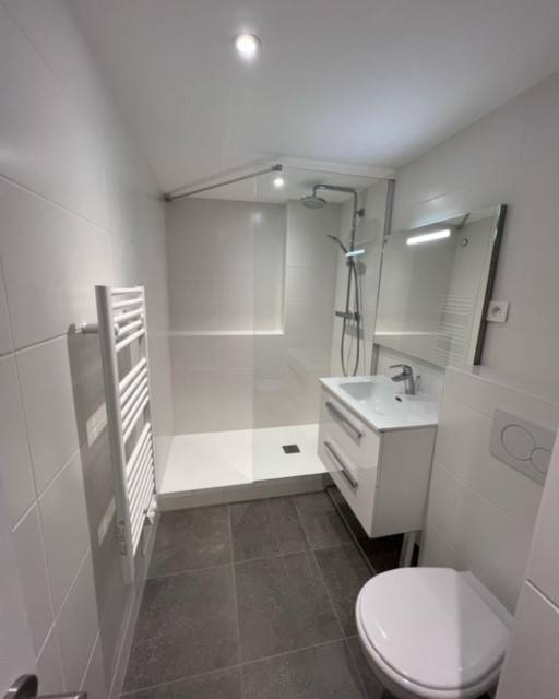 découvrez nos services experts de rénovation de salle de bain à doue (77510). transformez votre espace avec des solutions modernes et personnalisées, réalisées par des professionnels qualifiés.