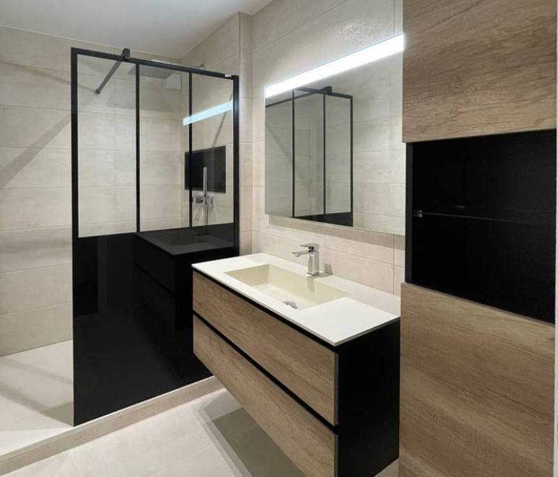 découvrez nos services de rénovation de salle de bain aux essarts-le-roi pour un espace moderne, fonctionnel et esthétique. expertise locale et qualité garantie.