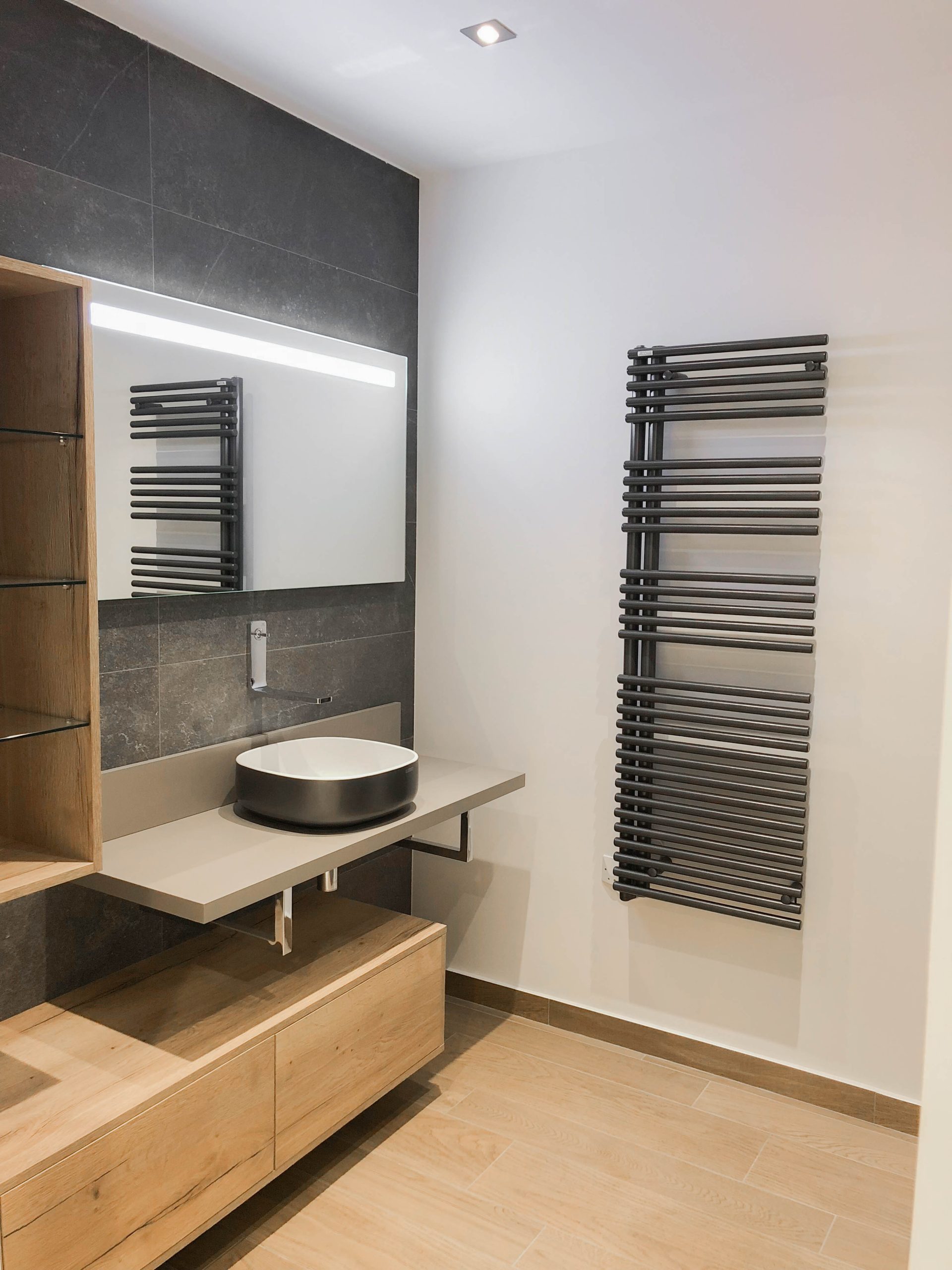 experts en rénovation de salle de bain à courbevoie, nous transformons votre espace avec des solutions modernes et personnalisées pour allier confort et style.