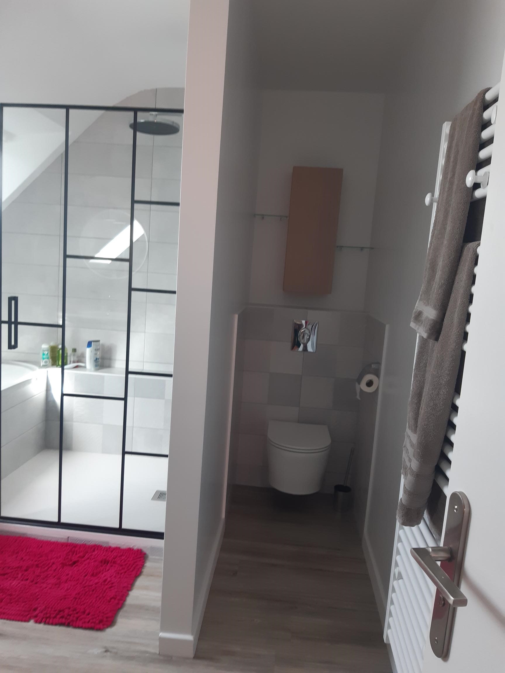 expert en rénovation de salle de bain à dhuisy, nous transformons votre espace avec des matériaux de qualité et un savoir-faire professionnel pour un résultat unique et moderne.