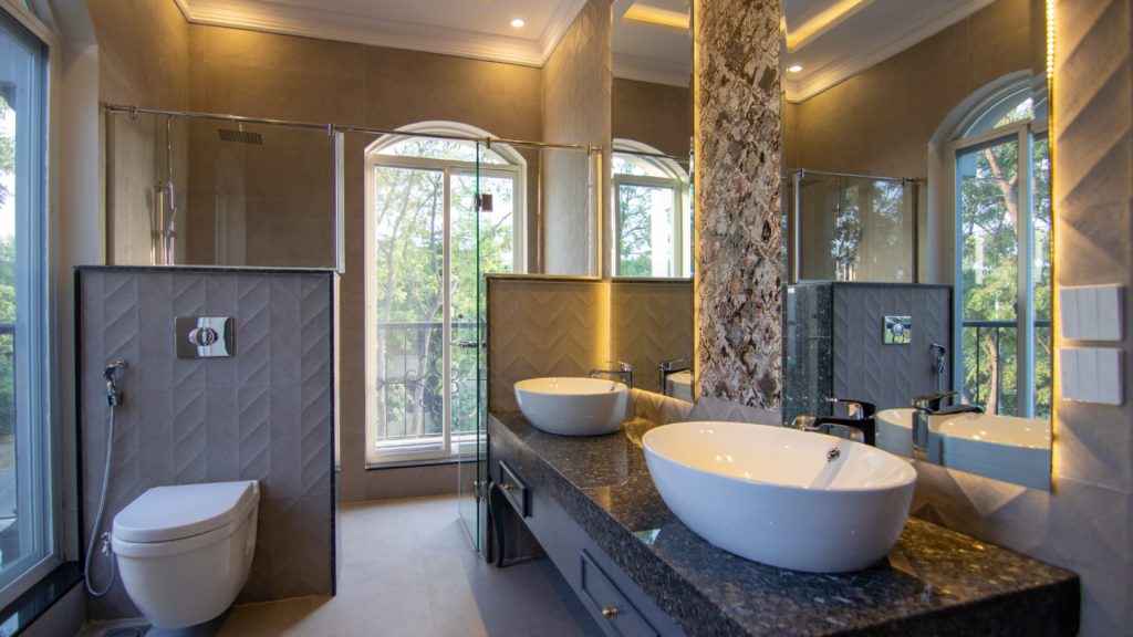 expert en rénovation de salle de bain : transformez votre espace avec des solutions sur mesure, design et qualité garantie.