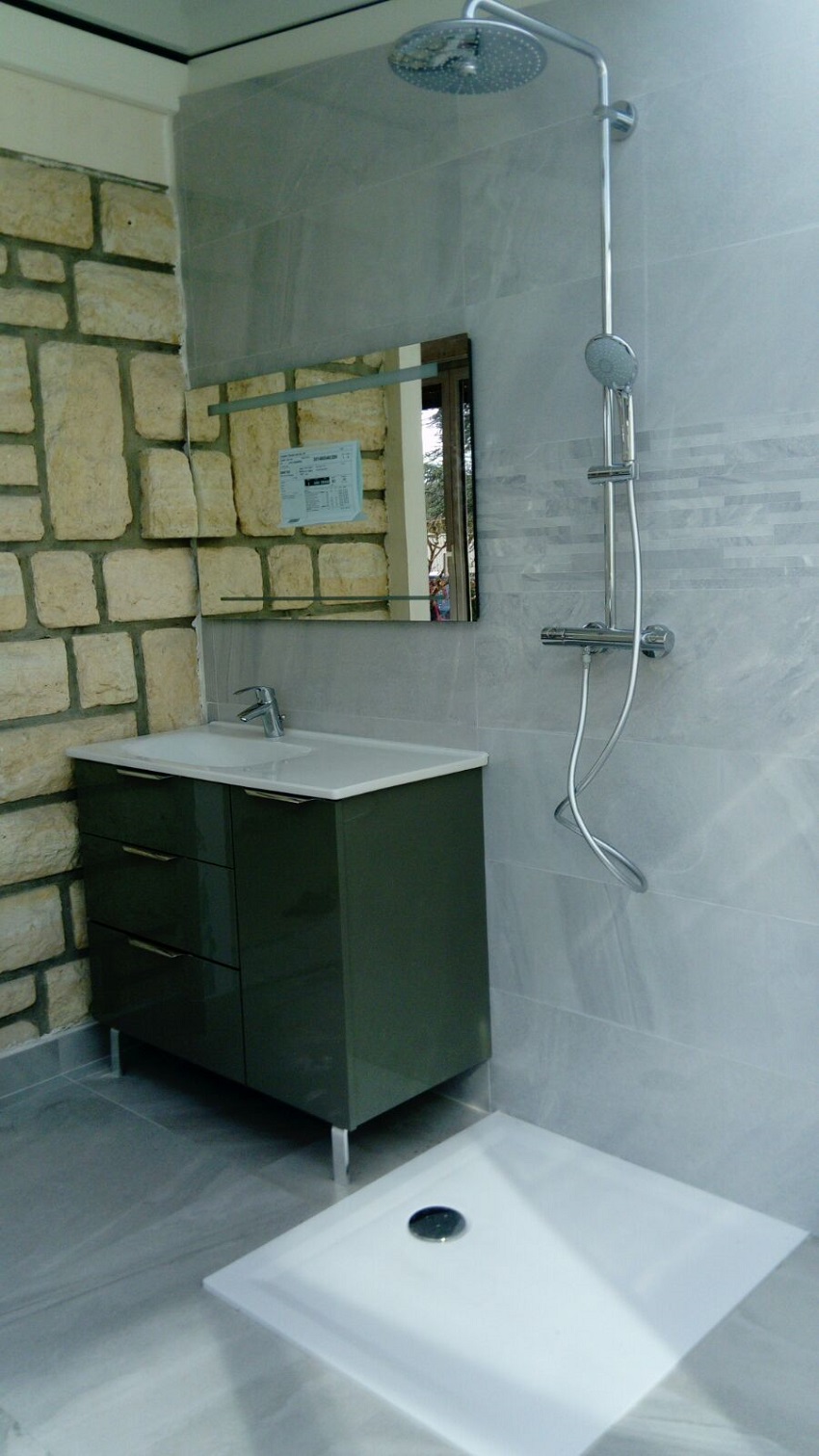 découvrez nos services professionnels de rénovation de salle de bain à magny-les-hameaux pour un espace moderne, fonctionnel et personnalisé.